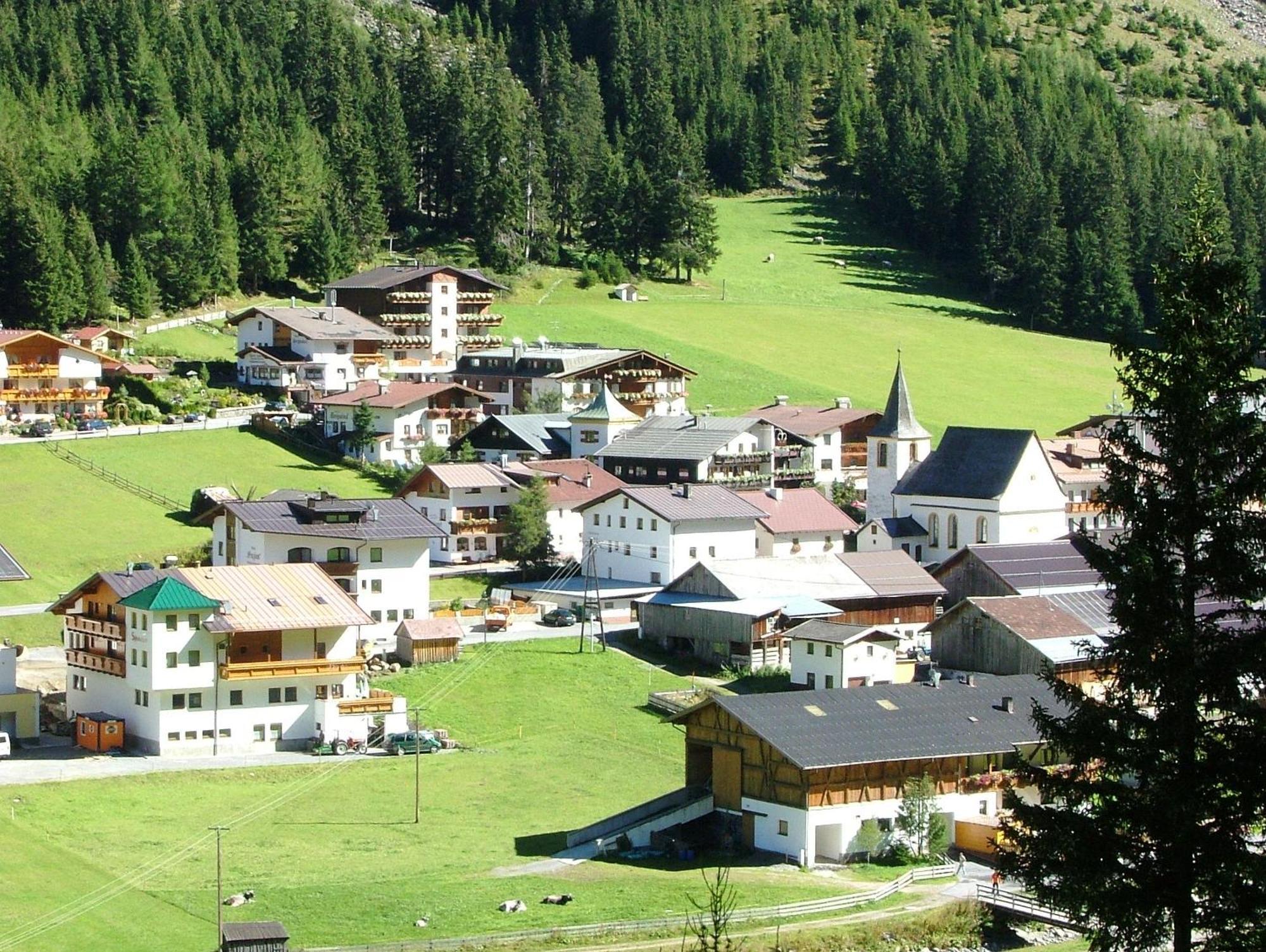 Hotel Der Pitztaler Kirchenwirt St. Leonhard im Pitztal Exterior foto