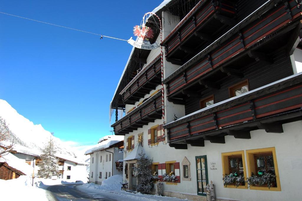 Hotel Der Pitztaler Kirchenwirt St. Leonhard im Pitztal Exterior foto